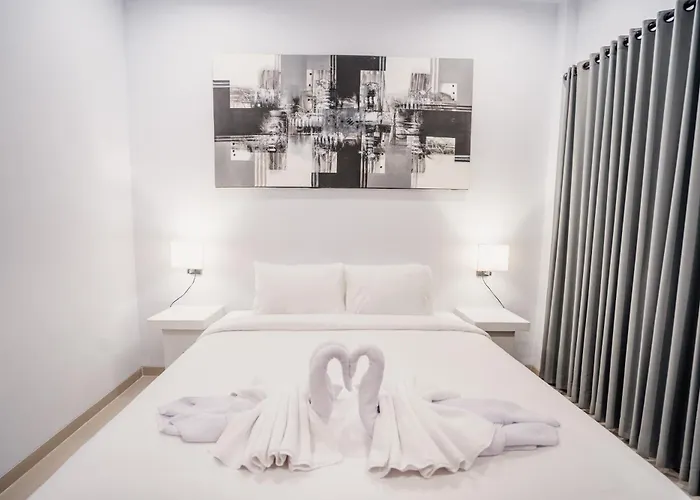 Yogi Guest house 4*