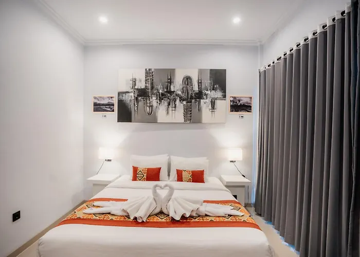 Yogi Guest house 4*